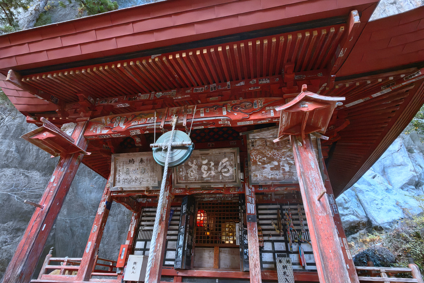 秩父三十四所-石龍山橋立堂
